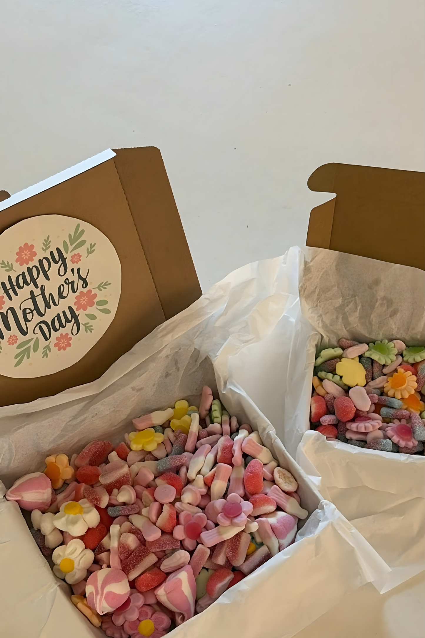 Happy Mother’s Day 1kg Pick ‘N’ Mix Box