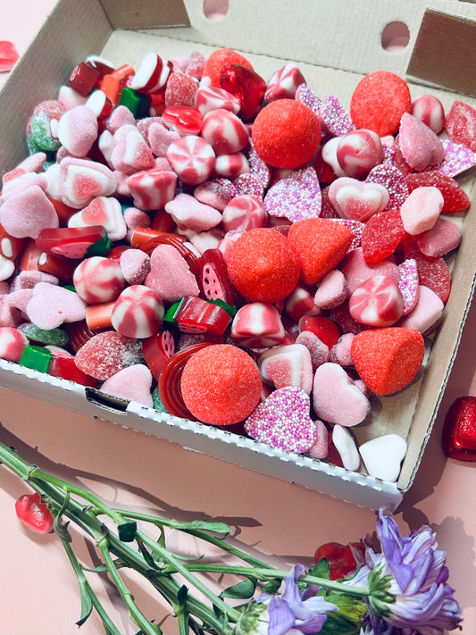 1kg Love, Love, Love Sweet Box